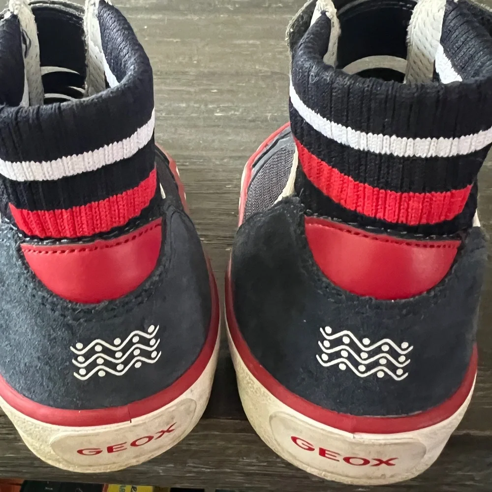 GEOX mixed media mid top sneaker sz 3.5